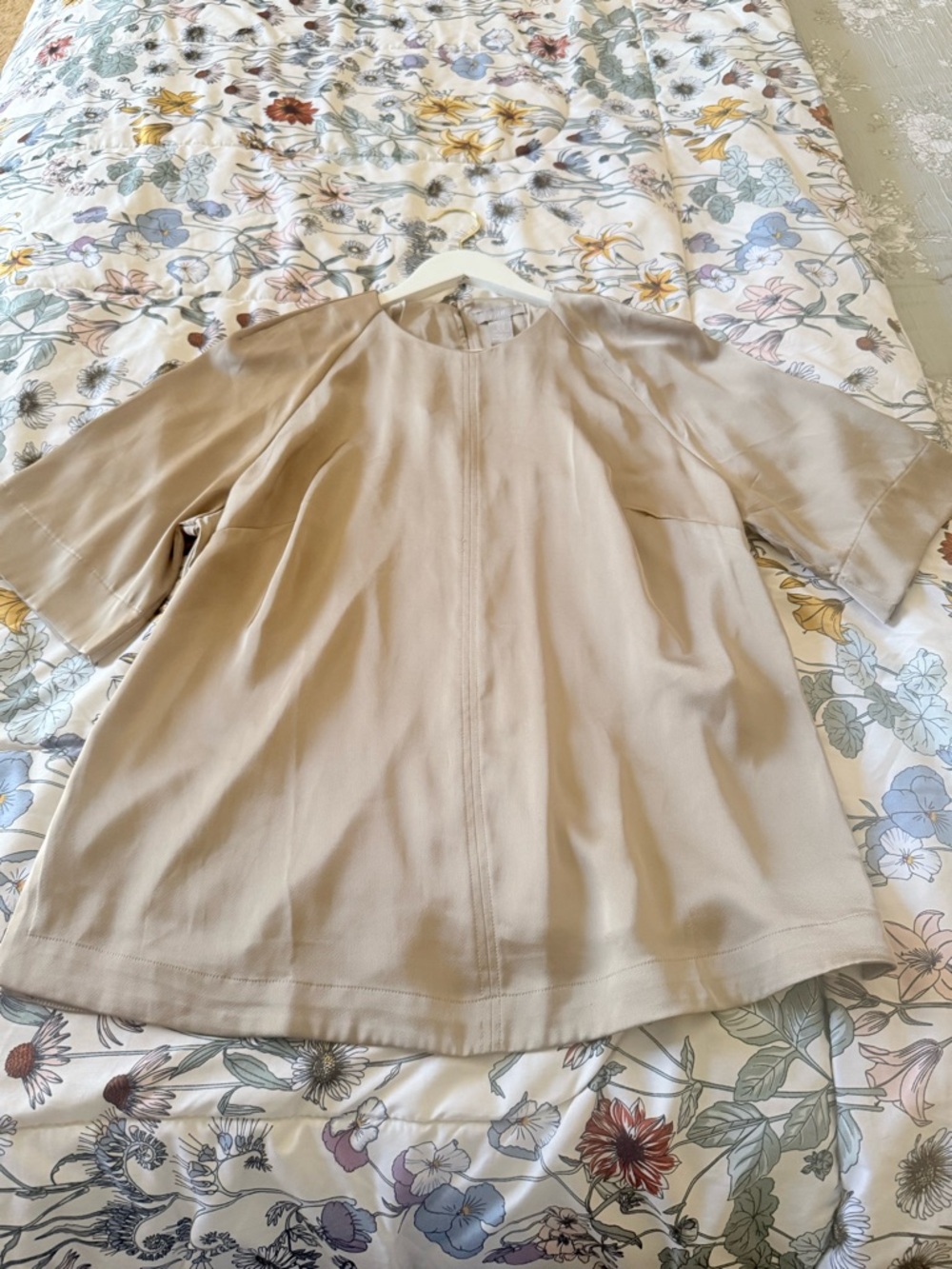 H&M Beige Short-Sleeve Blouse